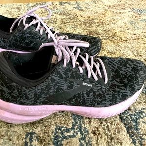 Brooks Launch 6 energize running shoes